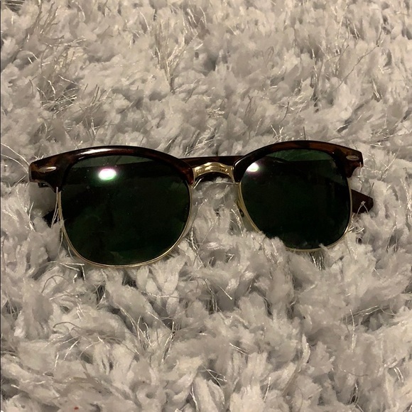 Urban Outfitters Accessories - Urban Outfitters Sunglasses Urban Outfitters Accessories - Urban Outfitters Sunglasses